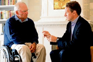 Crise de l'euro : Wolfgang Schäuble et Timothy Geithner confiants, les entreprises méfiantes
